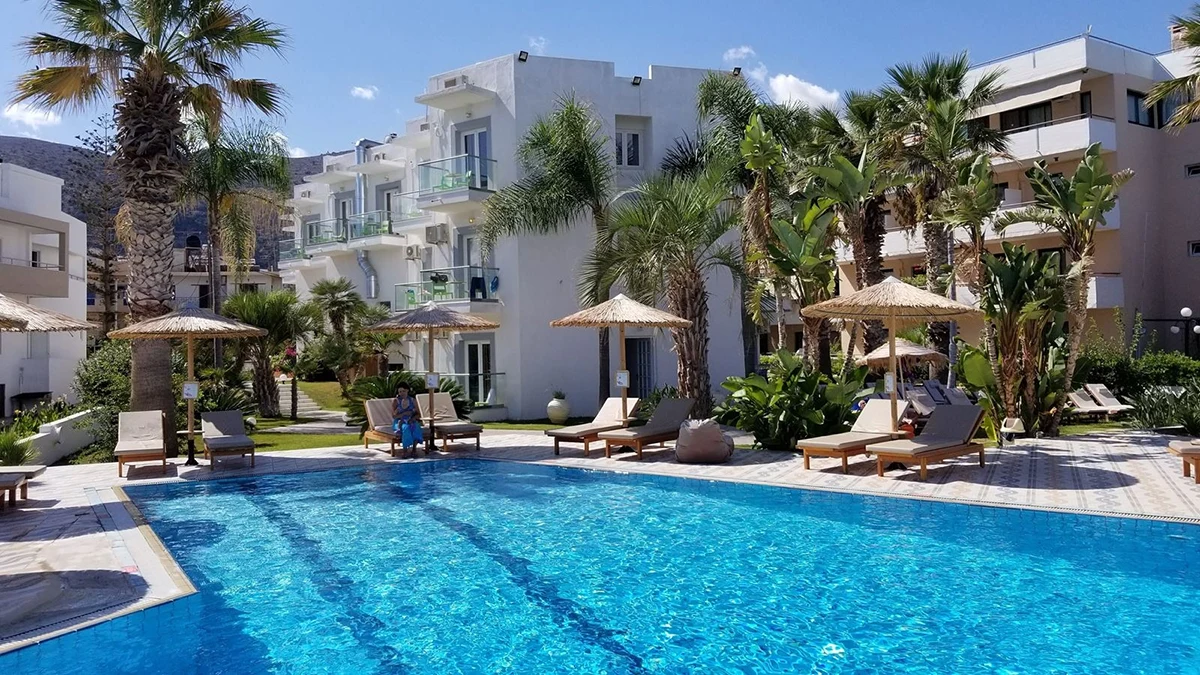 STALIS HOTEL - აუზები