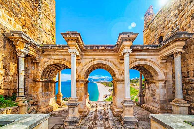 ადრიანეს კარიბჭე